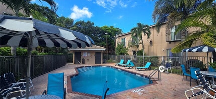 8314 Lagos De Campo Blvd in Tamarac, FL - Building Photo - Building Photo