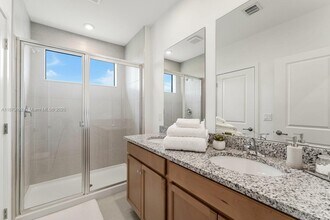 7448 Lenora Ln in Lake Worth, FL - Building Photo - Building Photo