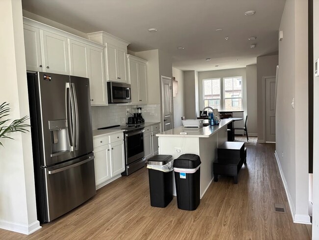 6049 Beake St in Hyattsville, MD - Building Photo - Building Photo