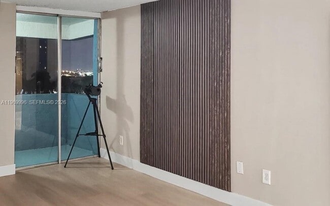 5050 NW 7th St in Miami, FL - Building Photo - Building Photo