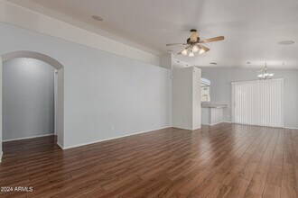 4638 E Grovers Ave in Phoenix, AZ - Building Photo - Building Photo