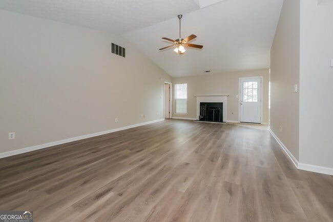 473 Flint Ridge Ct in Jonesboro, GA - Building Photo - Building Photo