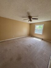 2472 S Capri St in Wichita, KS - Building Photo - Building Photo