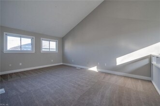 4513 Lookout Rd in Virginia Beach, VA - Foto de edificio - Building Photo