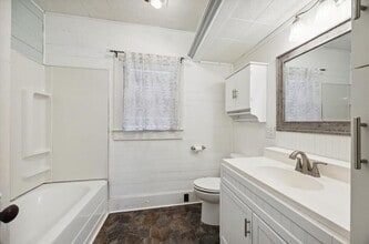 1317 Columbus Rd in Sealy, TX - Building Photo - Building Photo