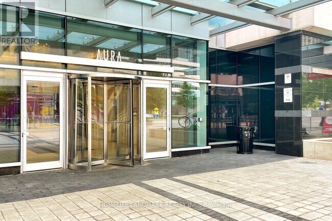 property at 386 Yonge St