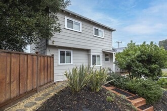 3440 Oak Knoll Blvd in Oakland, CA - Building Photo - Building Photo