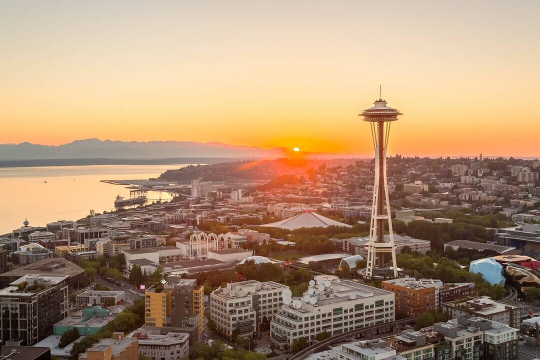 583 Battery Street in Seattle, WA - Building Photo