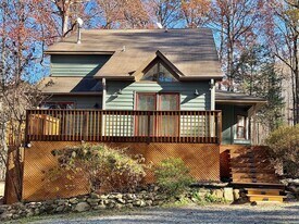 160 Lystra Hills Ln in Chapel Hill, NC - Building Photo