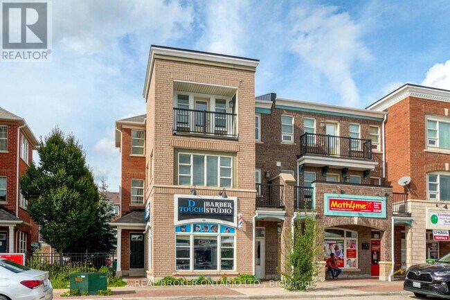 64 Commuter Dr in Brampton, ON - Building Photo - Building Photo