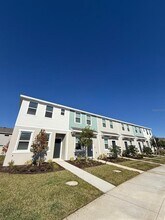3240 Skyline Lp in Kissimmee, FL - Building Photo - Building Photo