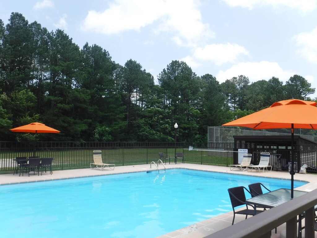 Pinehurst Apartments in Huntsville, AL