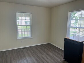 1142 W Lynn St in Springfield, MO - Building Photo - Building Photo