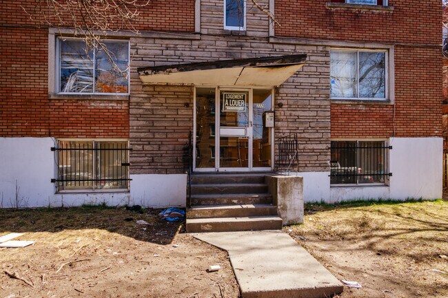 3320 Goyer St in Montréal, QC - Building Photo - Building Photo