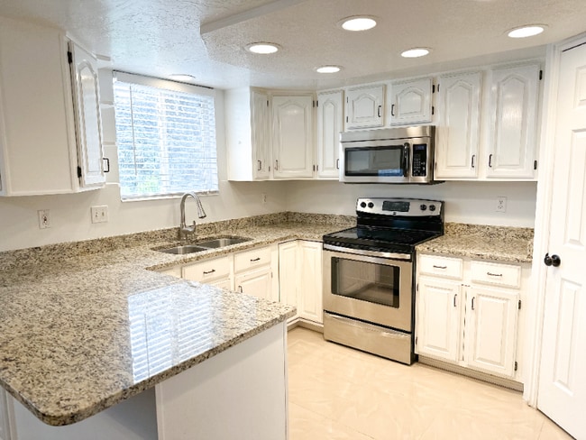1148 N 2725 W in Layton, UT - Building Photo - Building Photo