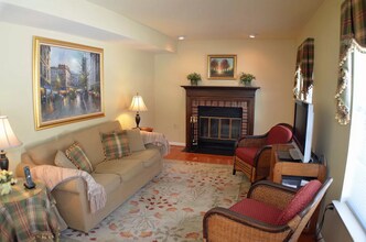 3017 Dower House Dr in Herndon, VA - Building Photo - Building Photo