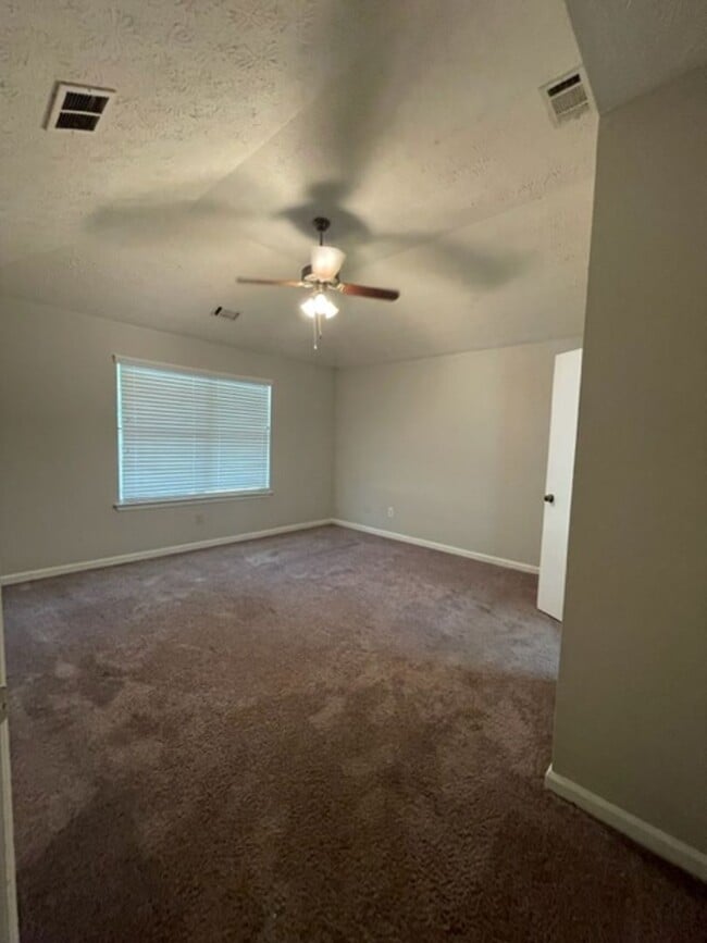 1975 Corners Cir in Lithonia, GA - Building Photo - Building Photo