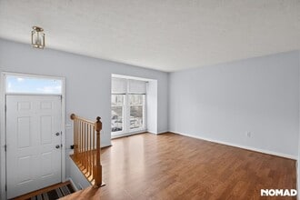 32 Rocky Brook Ct in Woodlawn, MD - Building Photo - Building Photo