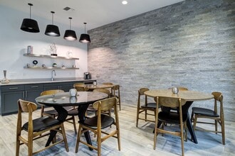 Gateway Apartments in Everett, WA - Building Photo - Building Photo