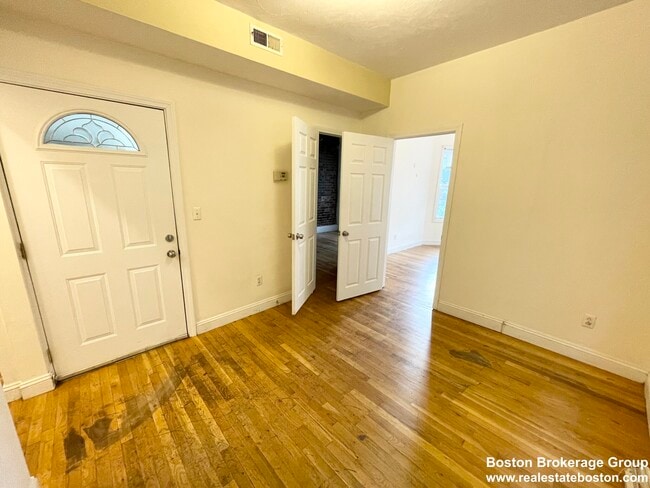 733 Parker St, Unit 2