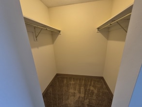 5885 Forest View Rd in Lisle, IL - Building Photo - Building Photo