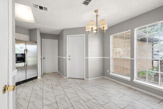 2220 Spruce Dr in Rosenberg, TX - Building Photo - Building Photo