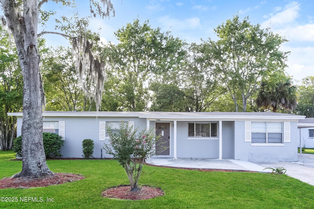 9406 Gisborne Dr in Jacksonville, FL - Building Photo