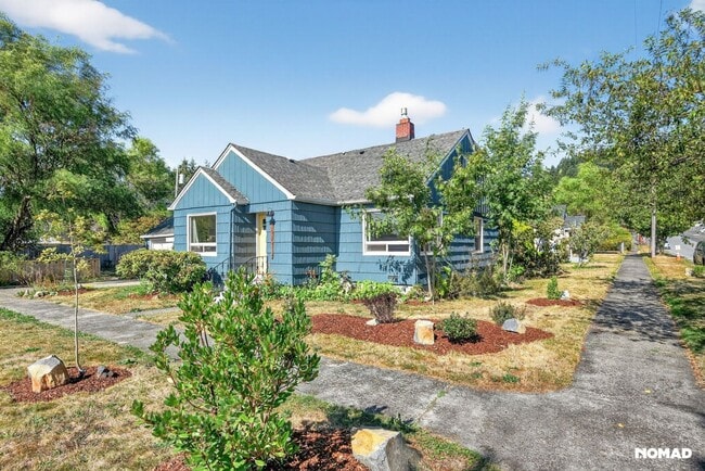 property at 682 SW McFadden Ave