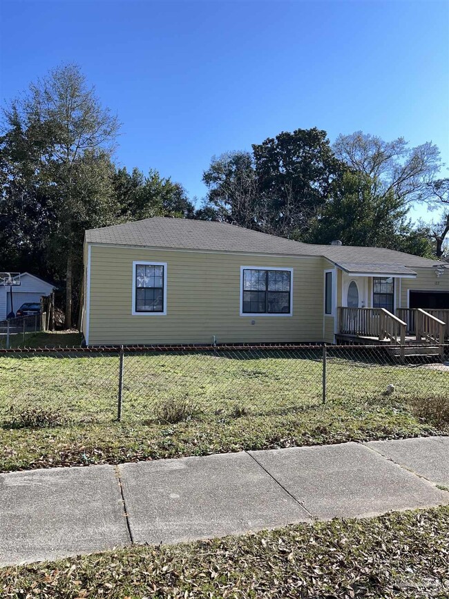 122 Brandon Ave in Pensacola, FL - Building Photo - Building Photo