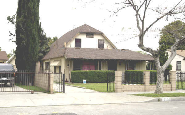 11631 Magnolia St in El Monte, CA - Foto de edificio