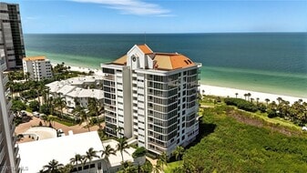 20 Seagate Dr in Naples, FL - Building Photo
