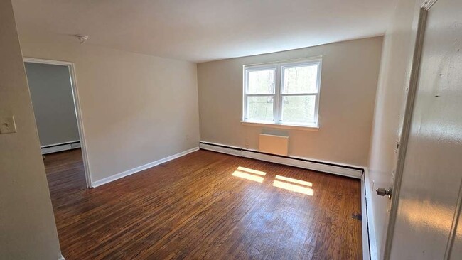 5846 N Marvine St, Unit A10 in Philadelphia, PA - Building Photo - Building Photo