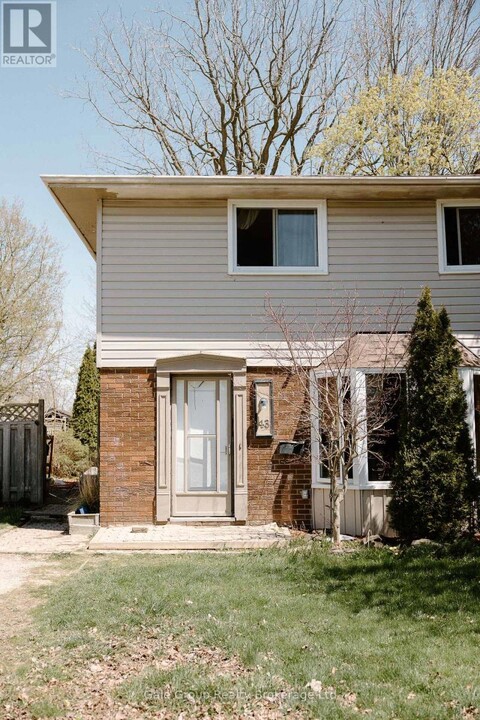 43 Chestnut Dr in Chatham, ON - Building Photo