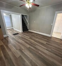 3715 Center St in Des Moines, IA - Building Photo - Building Photo