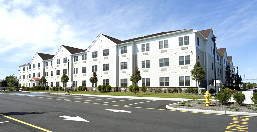 Meadow Green Apartments | Toms River, NJ Apartments For Rent