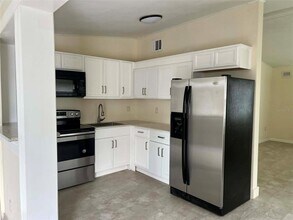 682 Walkup Dr in Orlando, FL - Building Photo - Building Photo