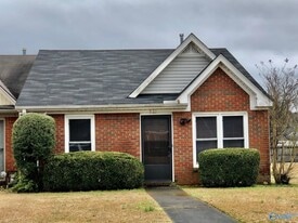 523 Aspen Way in Decatur, AL - Building Photo