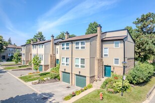 7080 Copenhagen Rd in Mississauga, ON - Building Photo