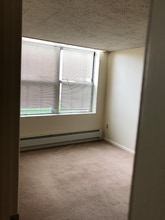 181 Main St in Whitesboro, NY - Foto de edificio - Building Photo