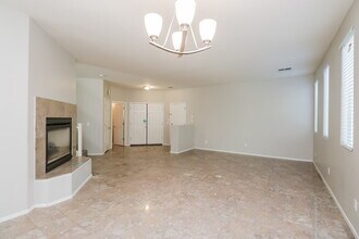1303 E Julian Dr in Gilbert, AZ - Building Photo - Building Photo