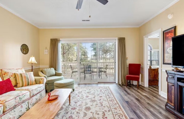 4787 Wild Iris Dr in Myrtle Beach, SC - Foto de edificio