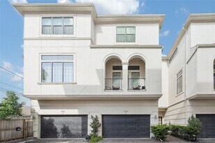 4721 Banning Dr in Houston, TX - Building Photo