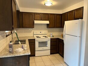 129 S 70th St in Springfield, OR - Building Photo - Building Photo