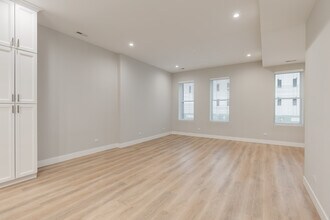 864 N State St in Chicago, IL - Building Photo - Building Photo