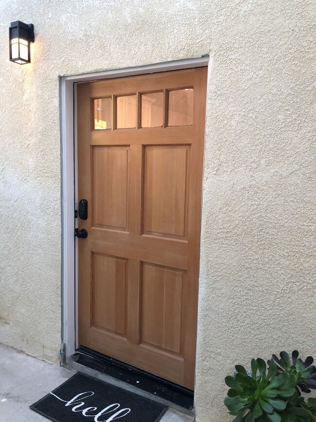 property at 1950 Crestshire Dr
