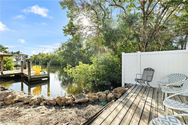 2918 Poplar St in Naples, FL - Building Photo - Building Photo