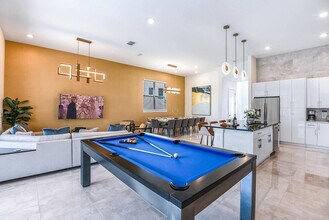 2033 Oak Crk Lp in Davenport, FL - Building Photo - Building Photo