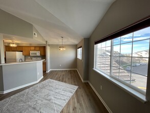 5704 N Gibralter Way, Unit 7-307 in Aurora, CO - Building Photo - Building Photo