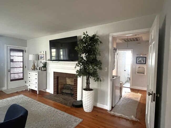 property at 72 Montagu St