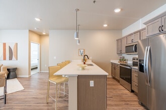 Welcome to 10Bedrock! in Box Elder, SD - Foto de edificio - Interior Photo